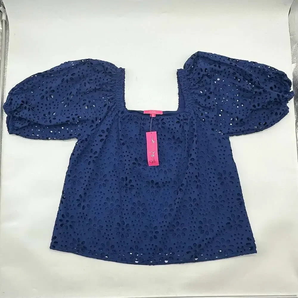 Lilly Pulitzer Kerrigan Size XL Oyster Bay Navy Elbow Sleeve Flower Eyelet Top